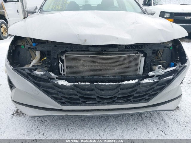 KMHLM4AG4NU362705 Hyundai ELANTRA SEL