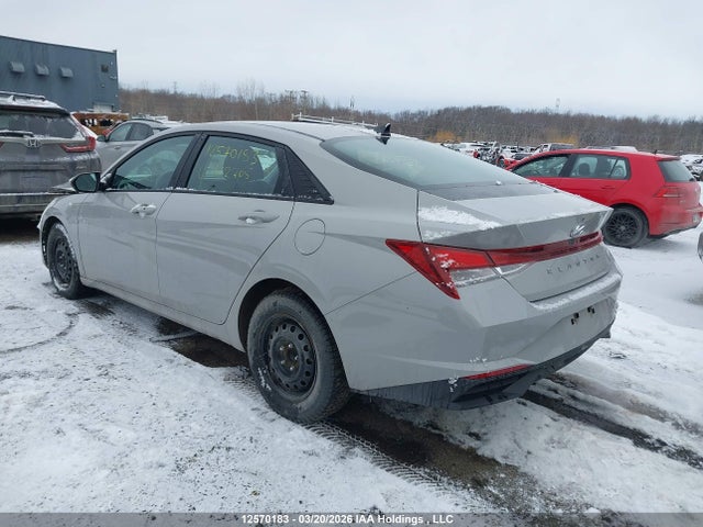 KMHLM4AG4NU362705 Hyundai ELANTRA SEL