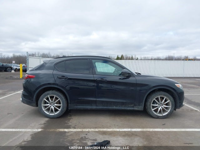 ZASFAKNN8J7C06044 Alfa Romeo STELVIO TI