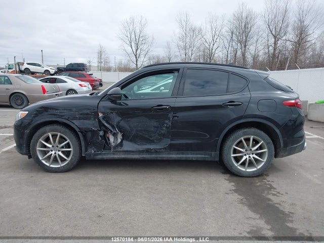 ZASFAKNN8J7C06044 Alfa Romeo STELVIO TI