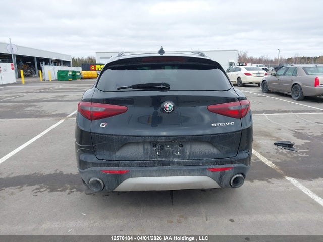 ZASFAKNN8J7C06044 Alfa Romeo STELVIO TI