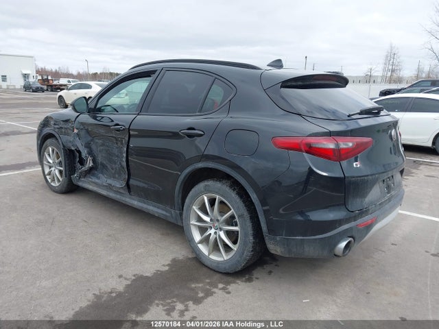 ZASFAKNN8J7C06044 Alfa Romeo STELVIO TI