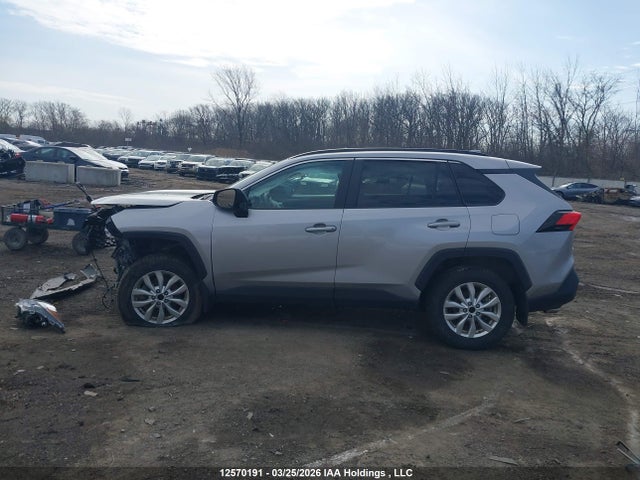 2T3R1RFV6RC477165 Toyota Rav4 Xle