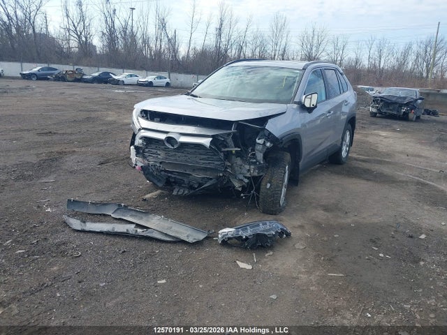 2T3R1RFV6RC477165 Toyota Rav4 Xle
