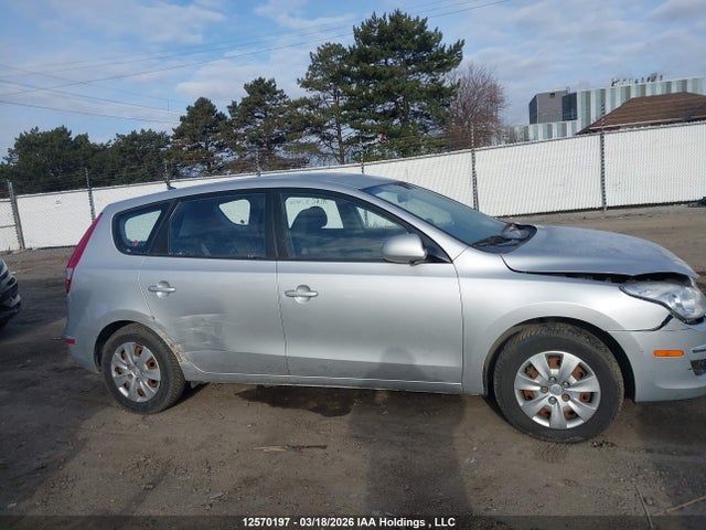 Продаж на аукціоні авто 2011 Hyundai Elantra Touring Gls, vin: KMHDB8AE4BU114353, номер лоту: 12570197