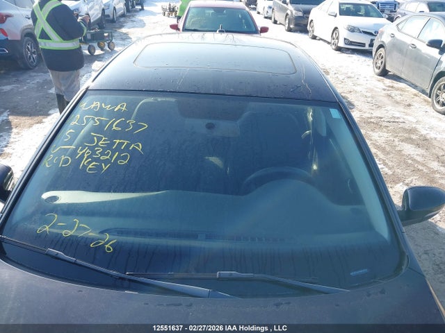 3VW1K7AJXFM403212 Volkswagen Jetta 2.0l Trendline/2.0l Trendline+