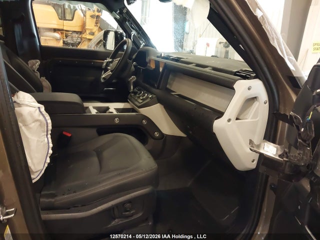 12570214 :رقم المزاد ، SALEJ7EX4S2360521 vin ، 2025 Land Rover Defender 110 S مزاد بيع