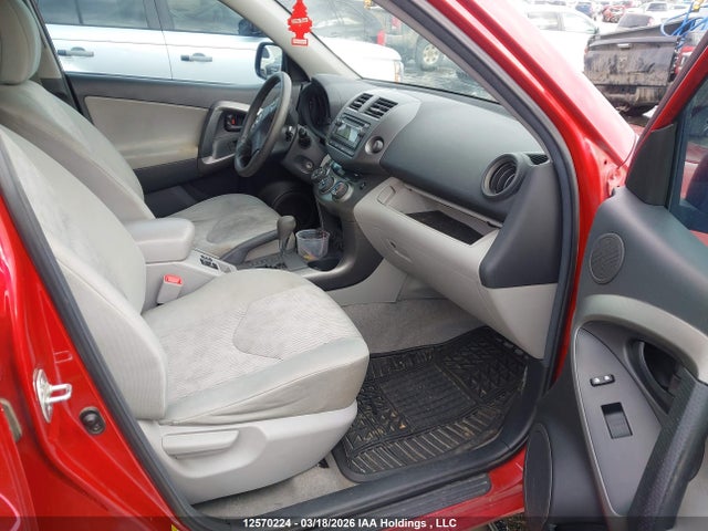 12570224 :رقم المزاد ، 2T3BF4DV0CW215690 vin ، 2012 Toyota Rav4 مزاد بيع