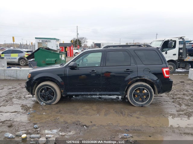 Продажа на аукционе авто 2010 Ford Escape Xlt, vin: 1FMCU9D7XAKD35586, номер лота: 12570232