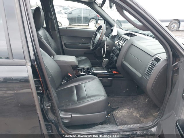 Продажа на аукционе авто 2010 Ford Escape Xlt, vin: 1FMCU9D7XAKD35586, номер лота: 12570232