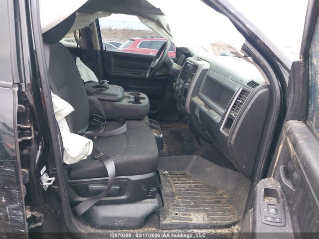 3C6RR7KT0KG723303 RAM 1500 Classic St