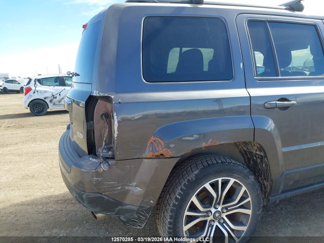 12570285 :رقم المزاد ، 1C4NJRAB2FD108922 vin ، 2015 Jeep Patriot Sport/north مزاد بيع