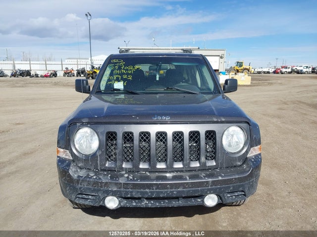 12570285 :رقم المزاد ، 1C4NJRAB2FD108922 vin ، 2015 Jeep Patriot Sport/north مزاد بيع