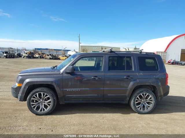 12570285 :رقم المزاد ، 1C4NJRAB2FD108922 vin ، 2015 Jeep Patriot Sport/north مزاد بيع