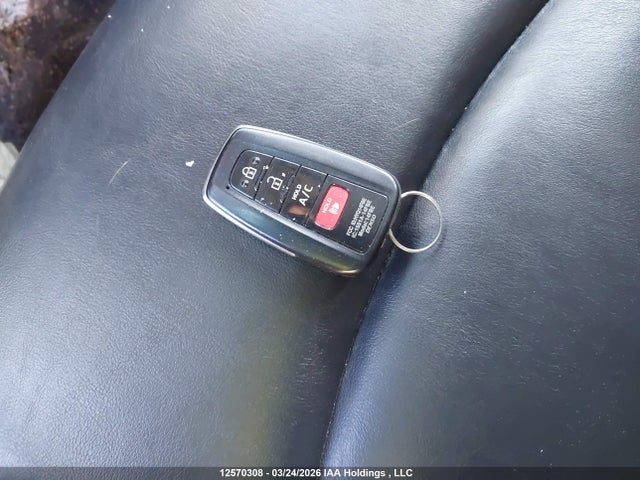 2018 Toyota Prius Prime Upgrade მანქანა იყიდება აუქციონზე, vin: JTDKARFP5J3076103, აუქციონის ნომერი: 12570308