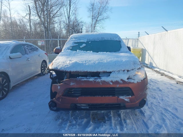 JA4AZ2A38EZ602625 Mitsubishi Outlander Es