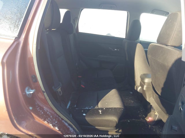 JA4AZ2A38EZ602625 Mitsubishi Outlander Es