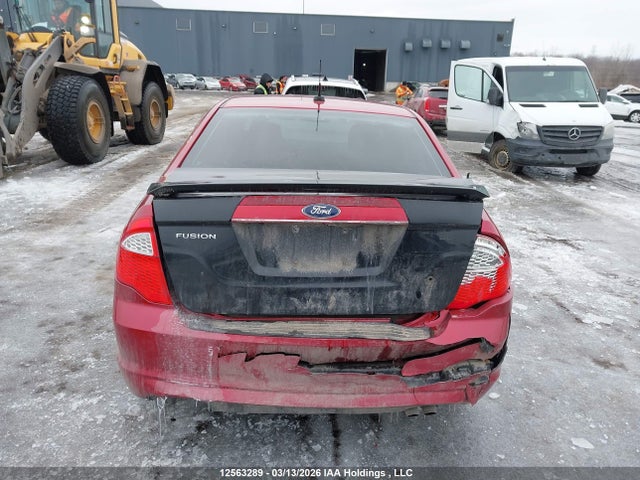 12563289 :رقم المزاد ، 3FAHP0HA3BR216056 vin ، 2011 Ford Fusion Se مزاد بيع