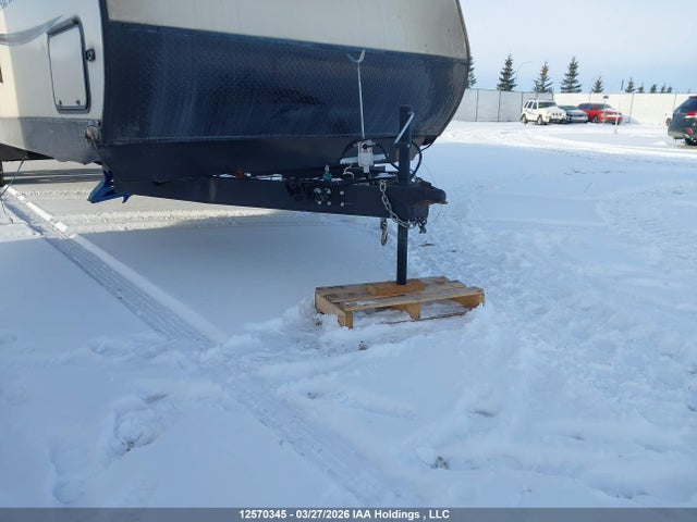 5SFEB3326KE399532 Heartland Trailer