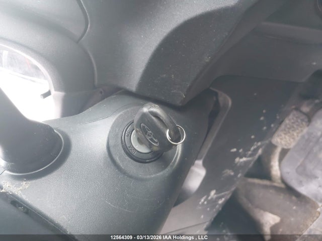 12564309 :رقم المزاد ، JTDKTUD30DD562118 vin ، 2013 Toyota Yaris Le مزاد بيع