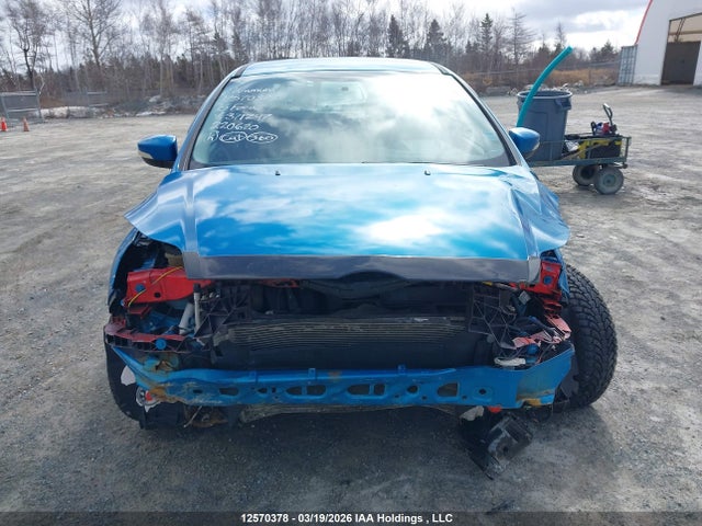 2015 Ford Focus Se მანქანა იყიდება აუქციონზე, vin: 1FADP3F26FL371247, აუქციონის ნომერი: 12570378