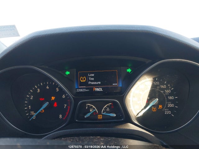 2015 Ford Focus Se მანქანა იყიდება აუქციონზე, vin: 1FADP3F26FL371247, აუქციონის ნომერი: 12570378