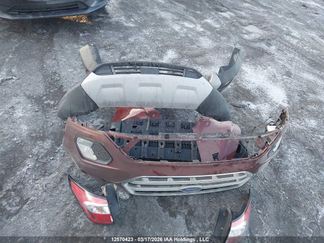 1FMCU0GD5JUB00143 Ford ESCAPE SE