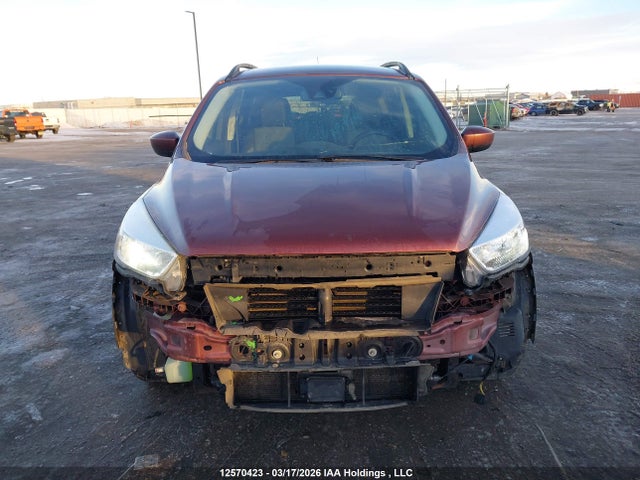 1FMCU0GD5JUB00143 Ford ESCAPE SE