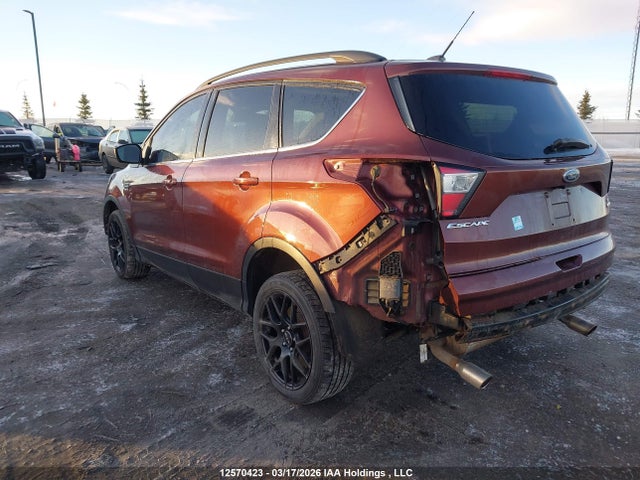 1FMCU0GD5JUB00143 Ford ESCAPE SE