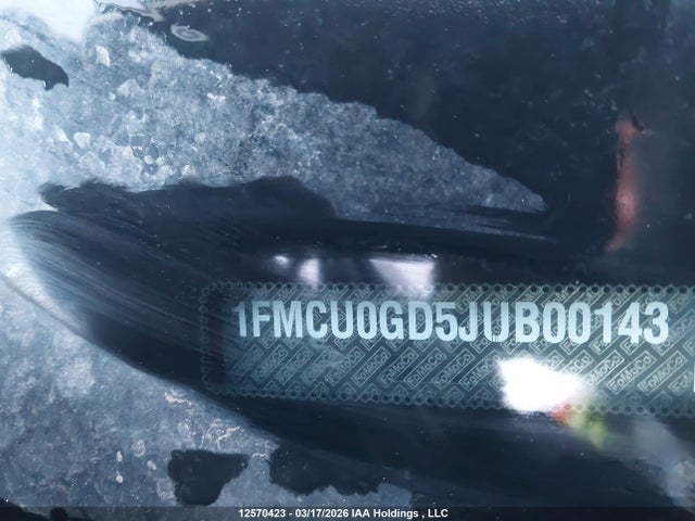 1FMCU0GD5JUB00143 Ford ESCAPE SE