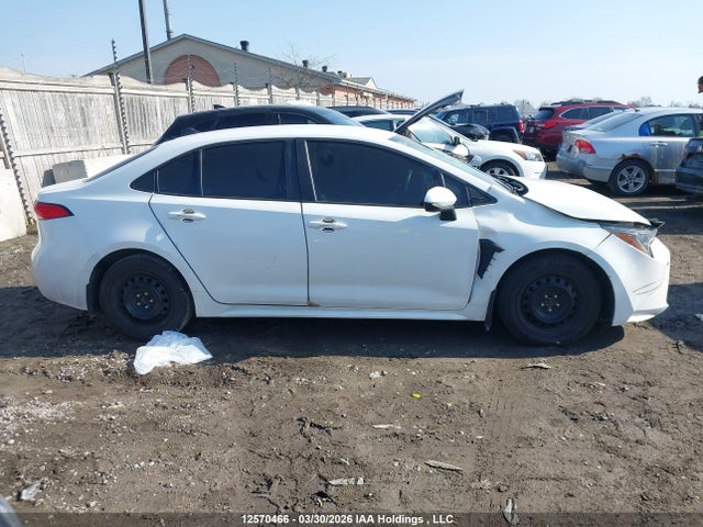 12570466 :رقم المزاد ، 5YFBPMBE1MP154121 vin ، 2021 Toyota Corolla Le مزاد بيع