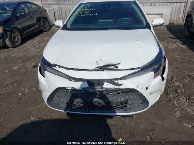 12570466 :رقم المزاد ، 5YFBPMBE1MP154121 vin ، 2021 Toyota Corolla Le مزاد بيع