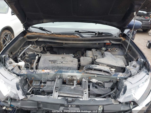 JA4AZ2A36JZ607476 Mitsubishi Outlander Es