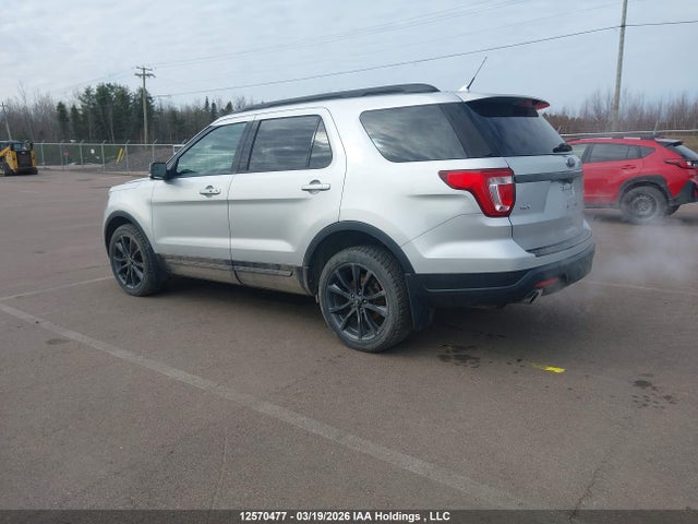 Ford EXPLORER XLT 2018 1FM5K8D85JGB81924 Image 3