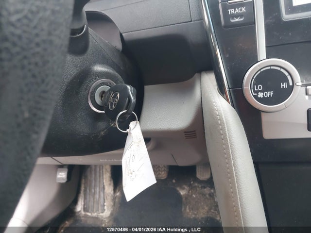12570486 :رقم المزاد ، 4T1BF1FK5DU282281 vin ، 2013 Toyota Camry L/se/le/xle مزاد بيع