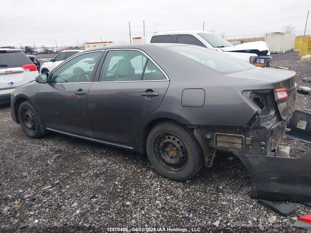 12570486 :رقم المزاد ، 4T1BF1FK5DU282281 vin ، 2013 Toyota Camry L/se/le/xle مزاد بيع