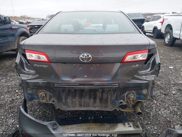 12570486 :رقم المزاد ، 4T1BF1FK5DU282281 vin ، 2013 Toyota Camry L/se/le/xle مزاد بيع