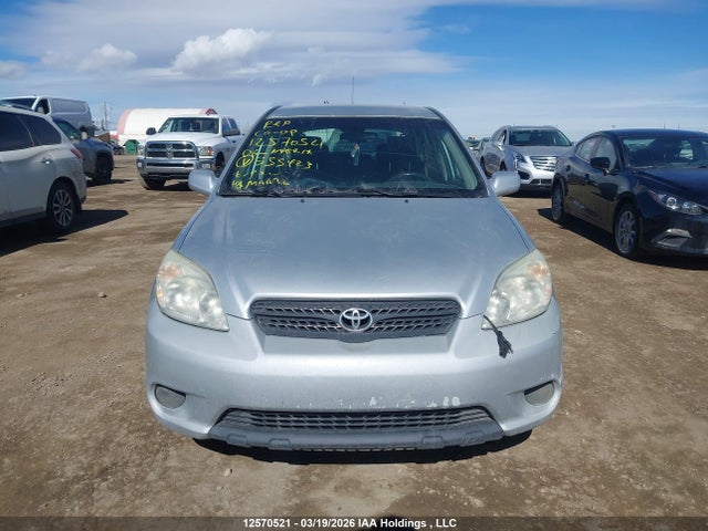 12570521 :رقم المزاد ، 2T1KR32E76C555423 vin ، 2006 Toyota Matrix Xr/xrs مزاد بيع