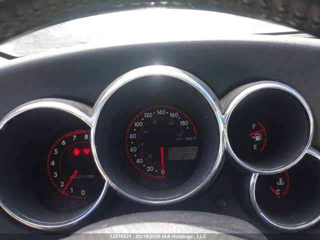 12570521 :رقم المزاد ، 2T1KR32E76C555423 vin ، 2006 Toyota Matrix Xr/xrs مزاد بيع