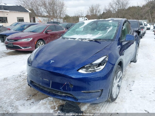 12570556 :رقم المزاد ، 7SAYGDEEXRF088633 vin ، 2024 Tesla Model Y مزاد بيع