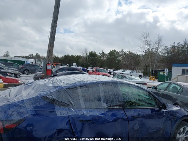 12570556 :رقم المزاد ، 7SAYGDEEXRF088633 vin ، 2024 Tesla Model Y مزاد بيع