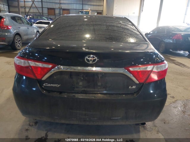 12570565 :رقم المزاد ، 4T1BF1FK8GU583941 vin ، 2016 Toyota Camry مزاد بيع