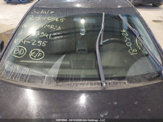 12570565 :رقم المزاد ، 4T1BF1FK8GU583941 vin ، 2016 Toyota Camry مزاد بيع