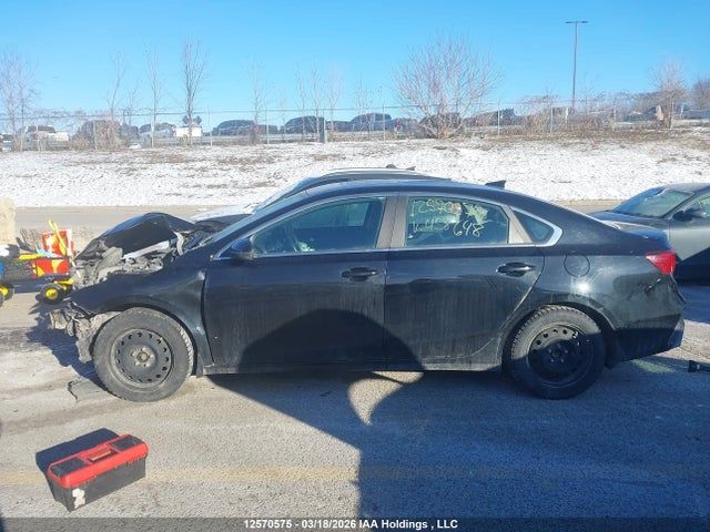 2022 Kia Forte მანქანა იყიდება აუქციონზე, vin: 3KPF34AD4NE458648, აუქციონის ნომერი: 12570575
