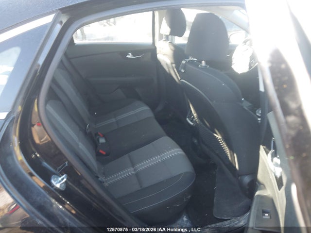 2022 Kia Forte მანქანა იყიდება აუქციონზე, vin: 3KPF34AD4NE458648, აუქციონის ნომერი: 12570575