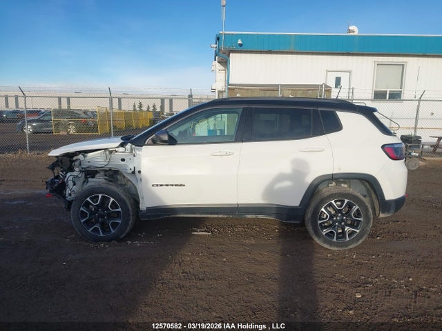 2021 Jeep Compass Trailhawk მანქანა იყიდება აუქციონზე, vin: 3C4NJDDBXMT590156, აუქციონის ნომერი: 12570582
