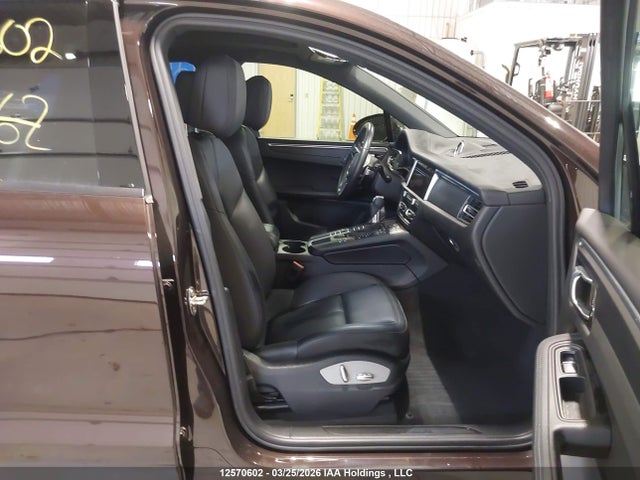 Auction sale of the 2021 Porsche Macan, vin: WP1AA2A5XMLB09690, lot number: 12570602
