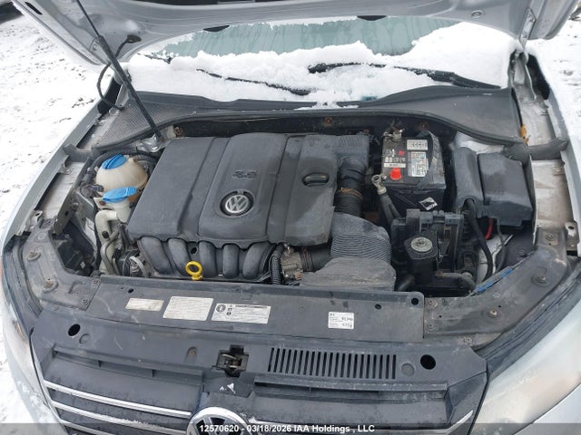 Продажа на аукционе авто 2014 Volkswagen Passat S, vin: 1VWAH7A3XEC008236, номер лота: 12570620