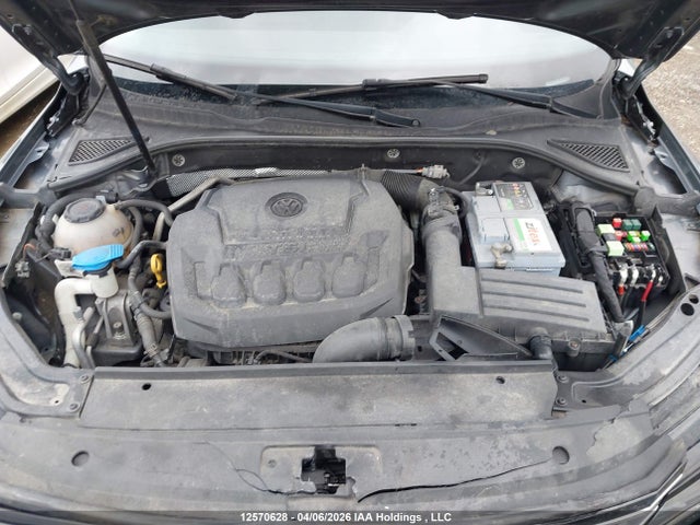 12570628 :رقم المزاد ، 1VWAA7A39JC030078 vin ، 2018 Volkswagen Passat مزاد بيع