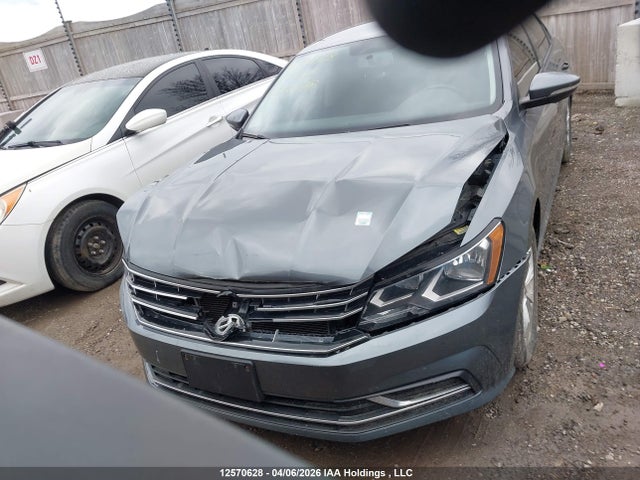 12570628 :رقم المزاد ، 1VWAA7A39JC030078 vin ، 2018 Volkswagen Passat مزاد بيع